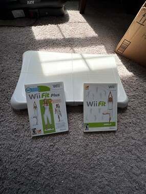 Nintendo Wii Balance Board RVL-021 with Wii Fit and Wii Fit Plus Games